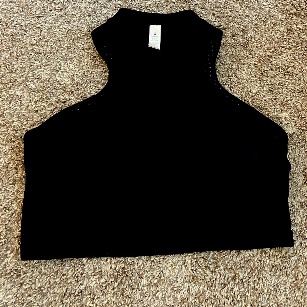 High neck half zip sports bra